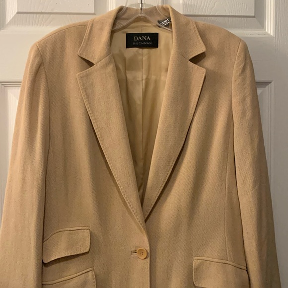DANA BUCHMAN PALE CAMEL DRESS BLAZER-LONGER LENGTH-RETRO STYLING SZ 10 RAY/LIN - Picture 1 of 14
